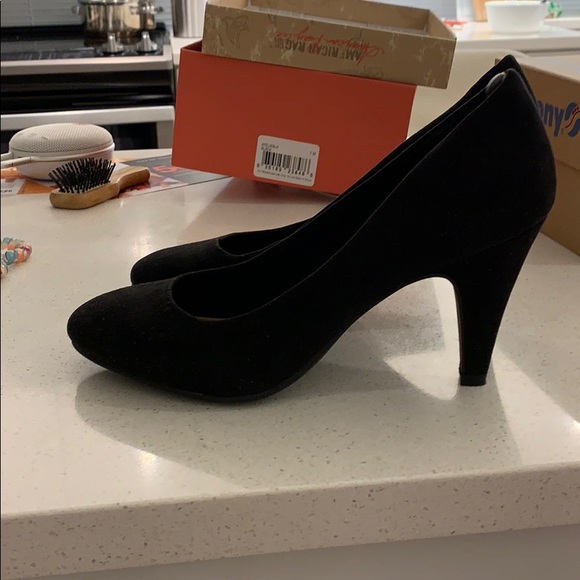 American Rag Felix Pumps - Picture 2 of 8